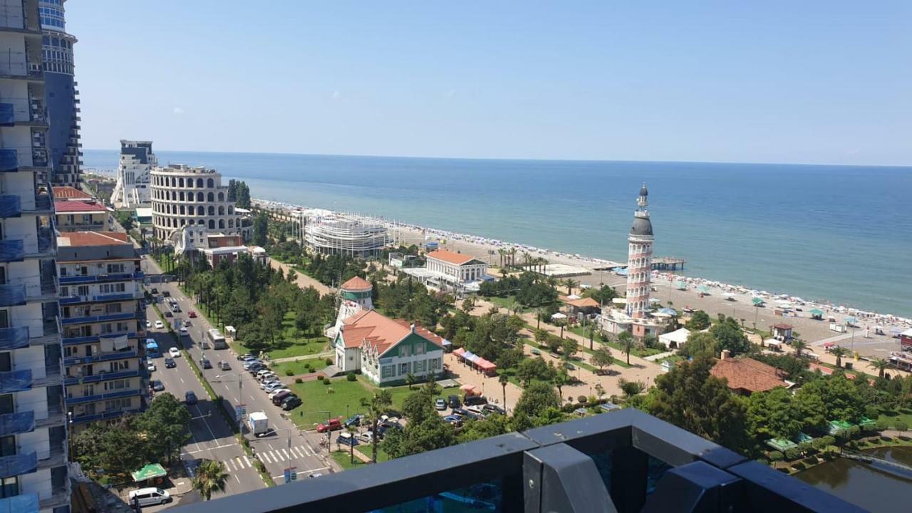 Twin Towers By Picnic Apartamento Batumi Exterior foto